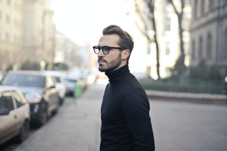 foto de hombre en exterior